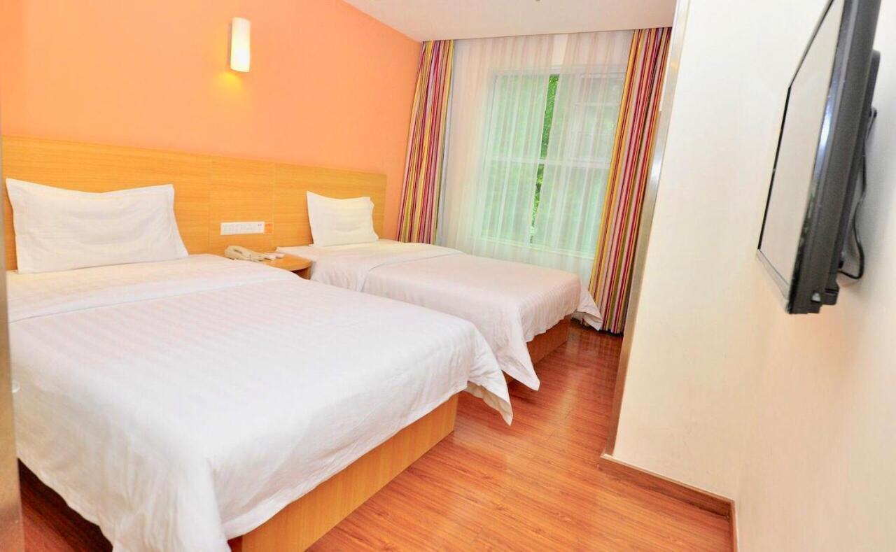 7Days Inn Guangzhou Tianhe Yantang Yue Ken Road Extérieur photo