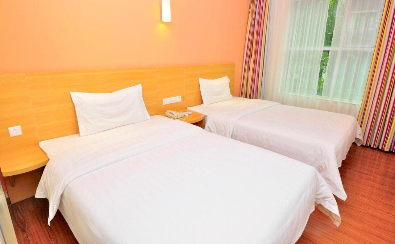 7Days Inn Guangzhou Tianhe Yantang Yue Ken Road Extérieur photo