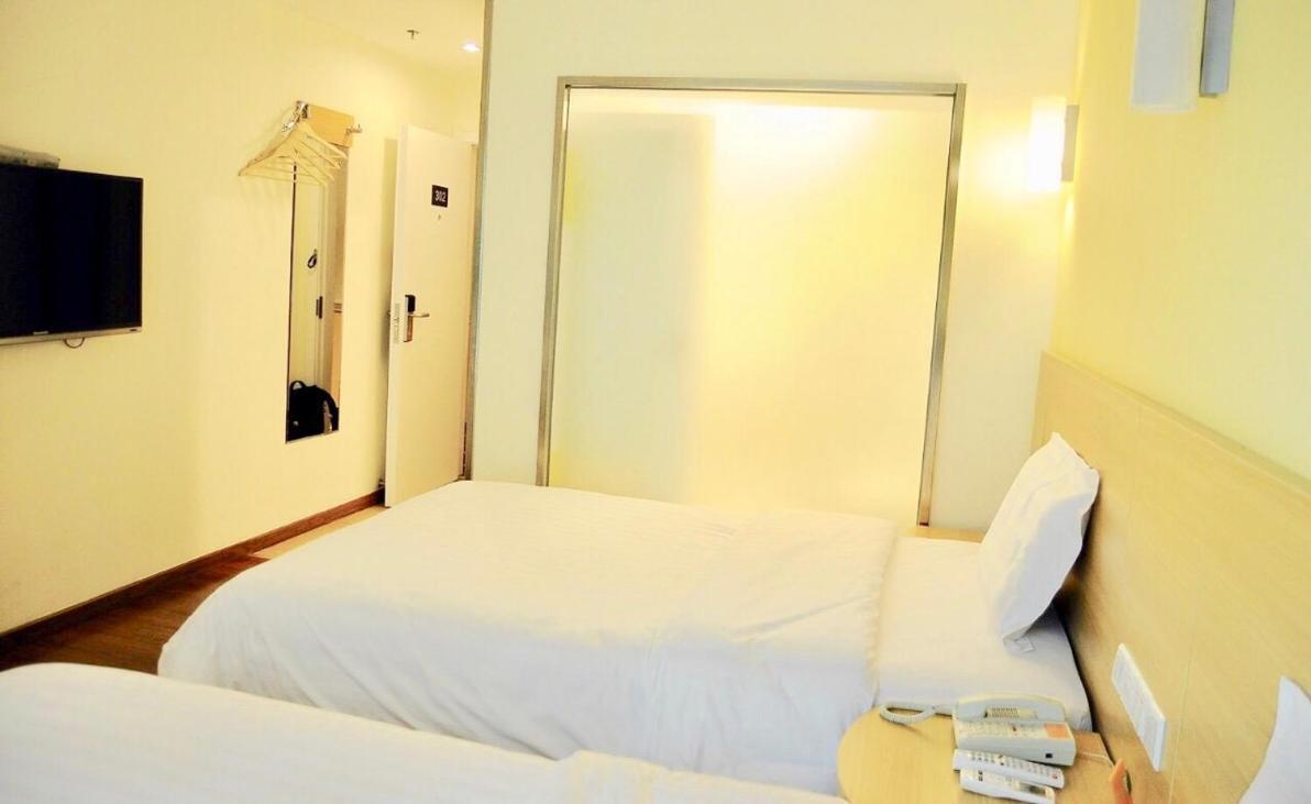 7Days Inn Guangzhou Tianhe Yantang Yue Ken Road Extérieur photo